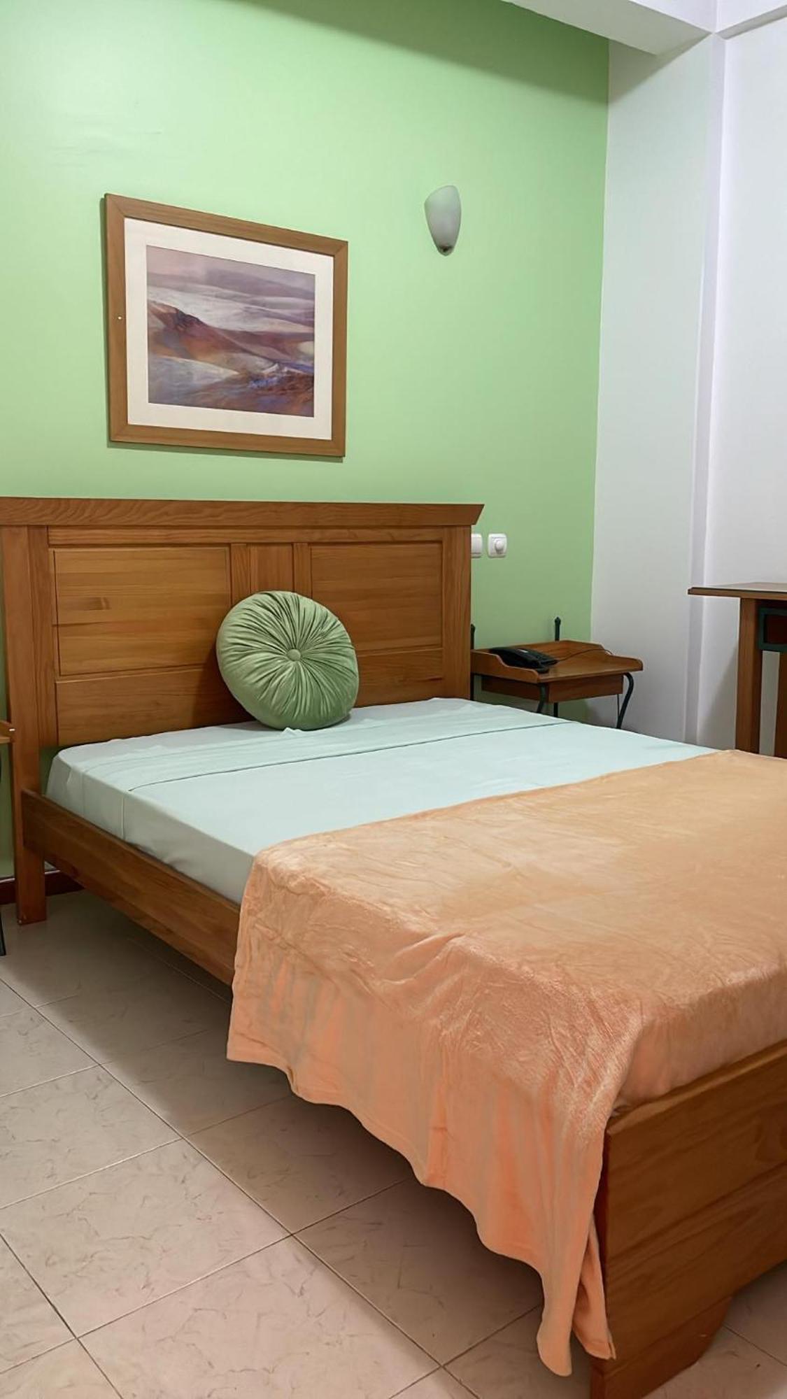 Felicidade Hotel Praia Luaran gambar